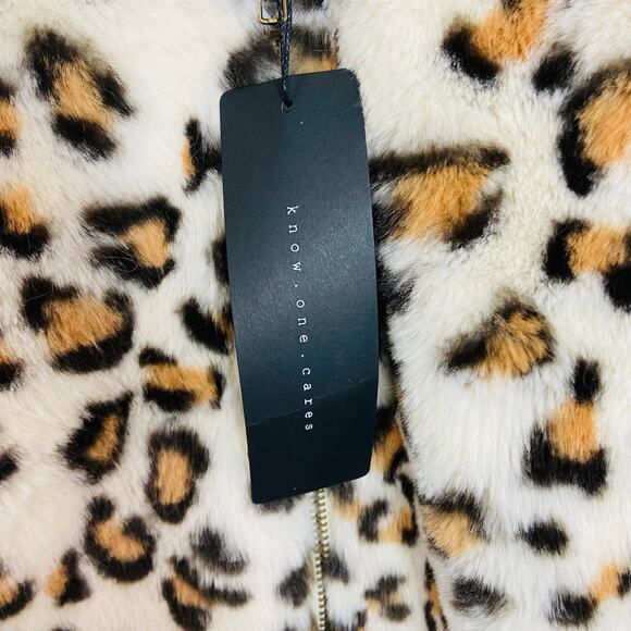 VSP KNOW ONE CARES Leopard Faux Fur Bomber Jacket - Picture 4 of 7